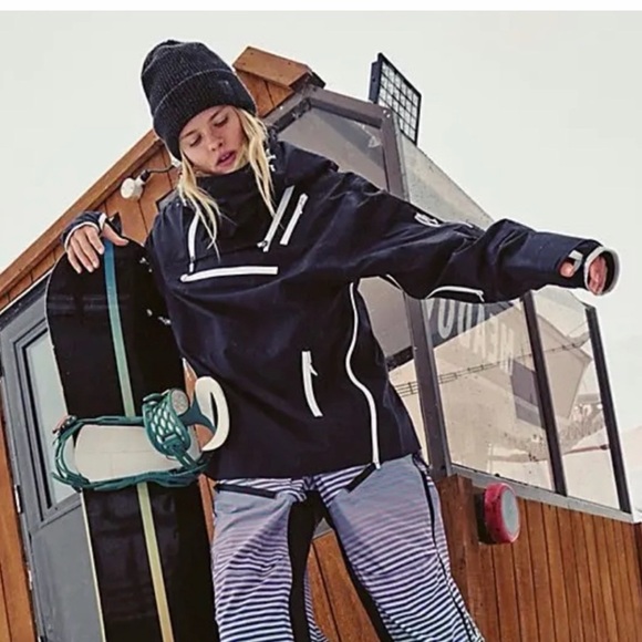 Free People Movement Blizzard Bliss Ski Jacket Hooded Snowboarding Sz XS Anorak - Picture 2 of 16